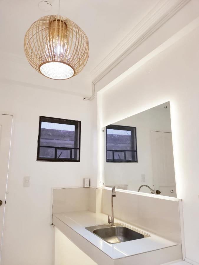 Nomadsmnl Hostel Paranaque City Buitenkant foto