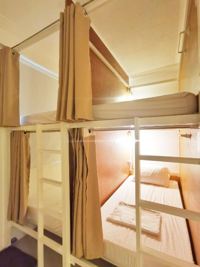 Nomadsmnl Hostel Paranaque City Buitenkant foto