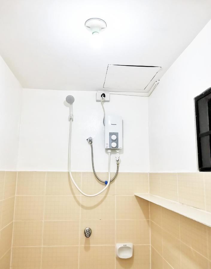 Nomadsmnl Hostel Paranaque City Buitenkant foto