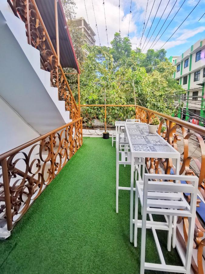 Nomadsmnl Hostel Paranaque City Buitenkant foto